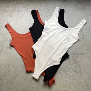 Set of 3 body suits